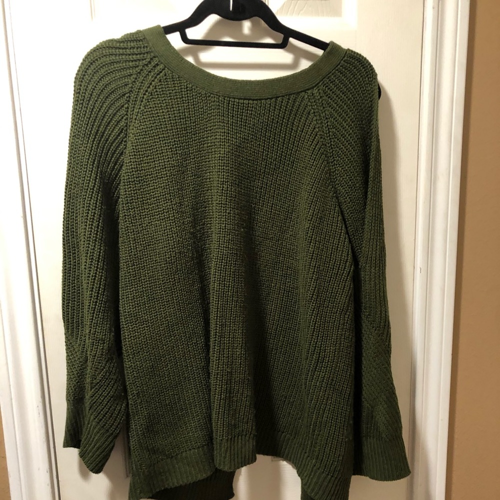Madison Lilly  dark green sweater open back*